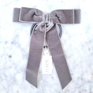 🆕️ J. Crew Warm Gray Velvet Bow Hair Tie